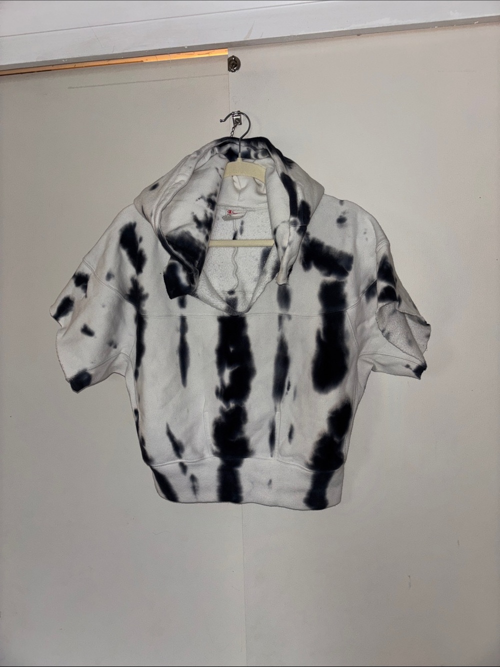 Champion Black & White Tie-Dye Short Sleeve Hoodie - Picture 1 of 2